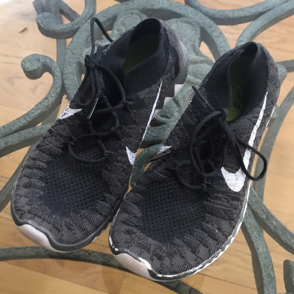 Women’s Nike Shoe